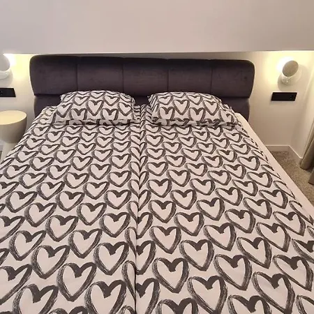 In & Radio - Free Parking Apartment Kaunas